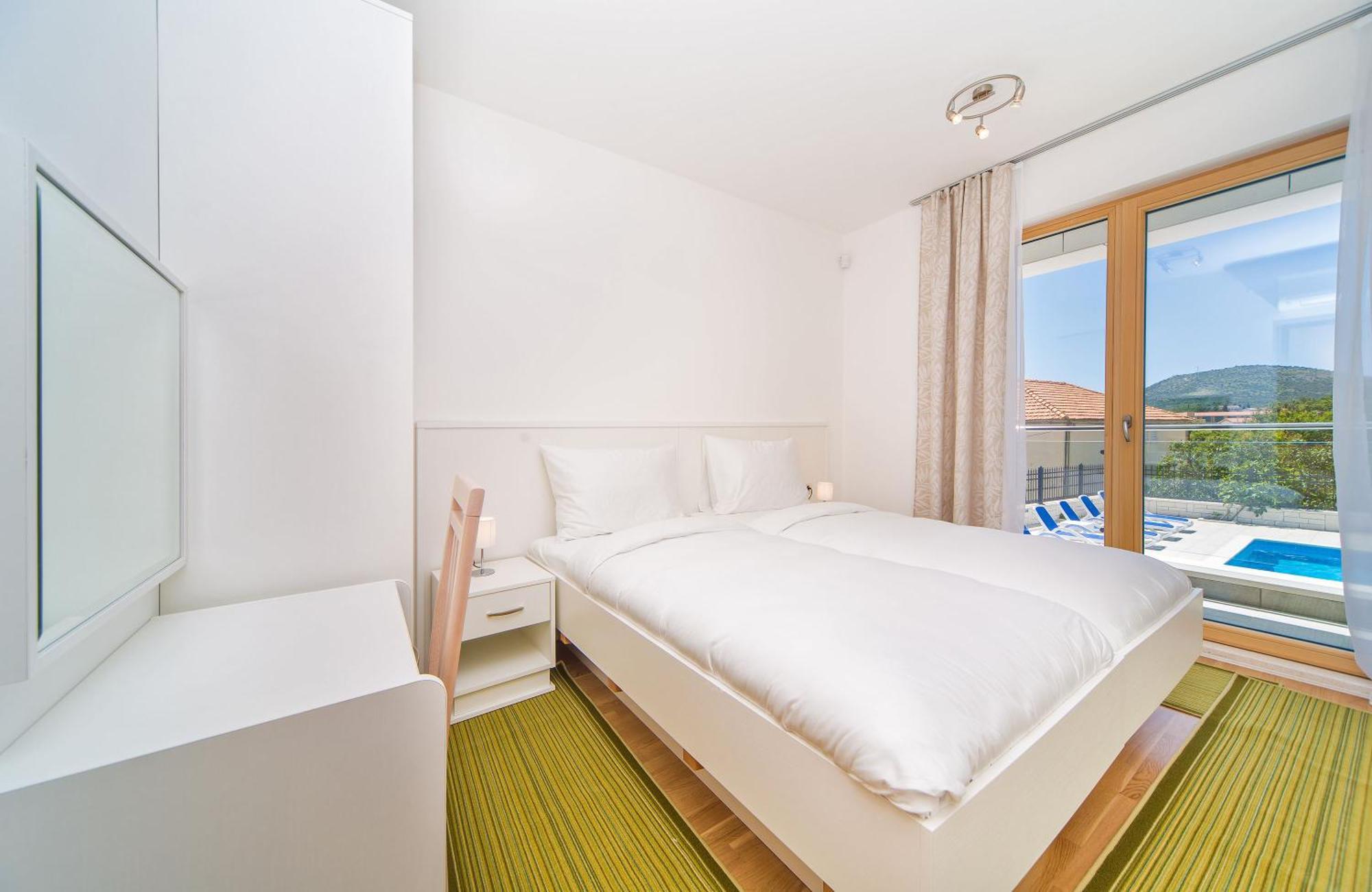 Villa Slano Apartments *